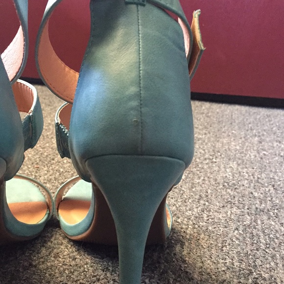 Teal High Heels - Picture 3 of 4